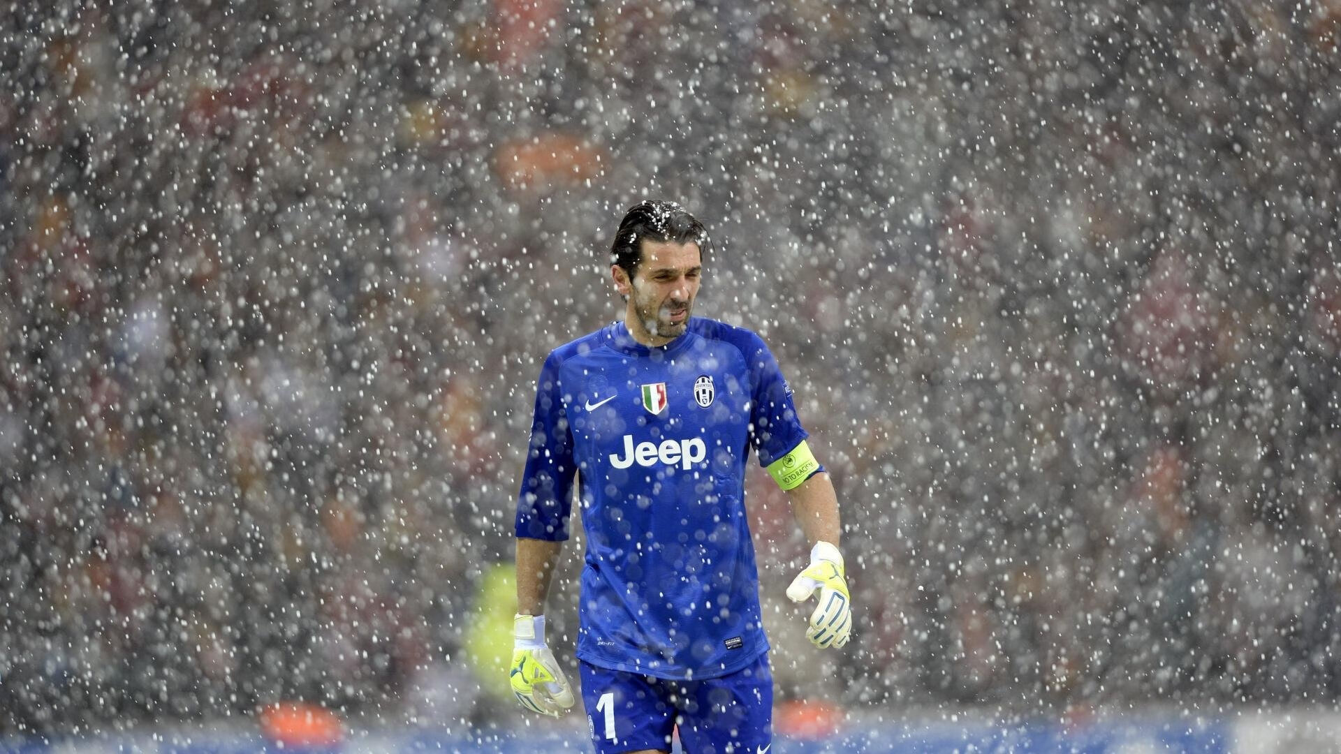 Kaiyun中国官网掘金前途光明!德布劳内新星出色防守表现突出观众掌声雷动