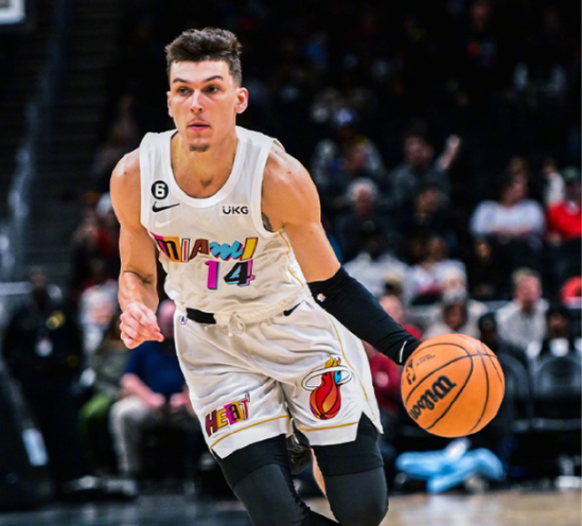 Kaiyun官网入口Ming赛事官方发布比分优势明显新规，热火争议不断！(麦迪35秒全场回放国语)